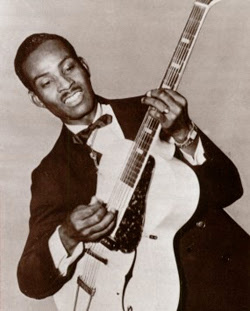 Who was the first electric blues guitarist recorded?